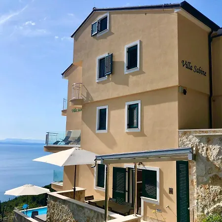 Exclusive Ruhe-oase Mit Fantastischen Blick Апартаменты Медвежа