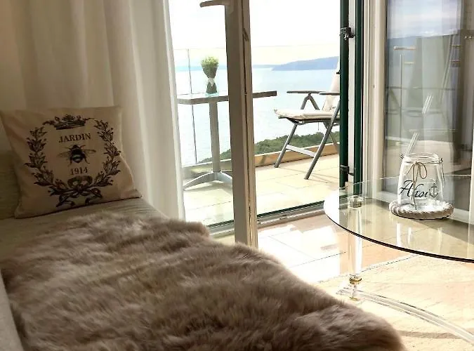 Exclusive Ruhe-oase Mit Fantastischen Blick