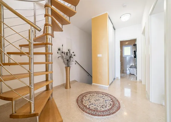 Exclusive Ruhe-oase Mit Fantastischen Blick * Медвежа