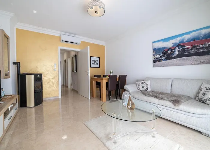 Exclusive Ruhe-oase Mit Fantastischen Blick *